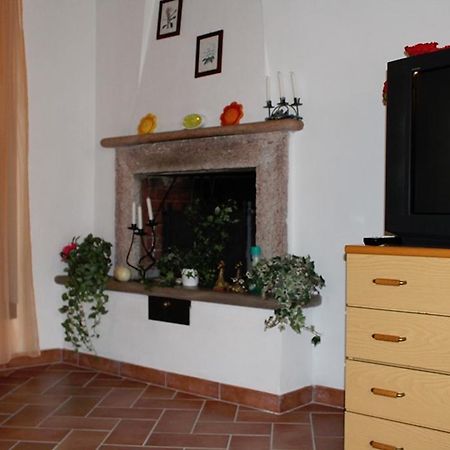 Casa Vacanze In Borgo Monteverdi Marittimo Eksteriør billede